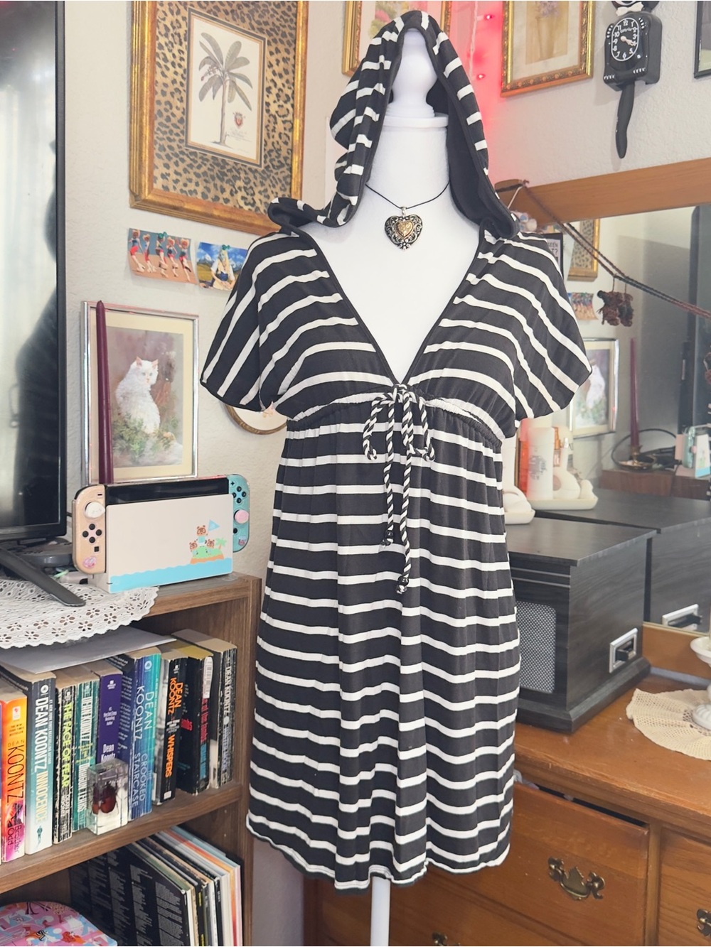 Y2KBlack & White Striped Hooded babydoll Dress - Picture 8 of 10